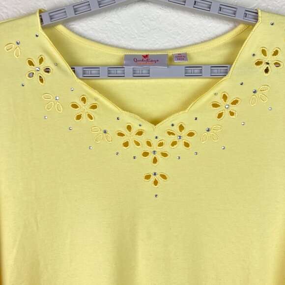 Quacker Factory by Jeanne Bice Women's Yellow Top W/Scalloped V-Neck Sz XL - Picture 2 of 9
